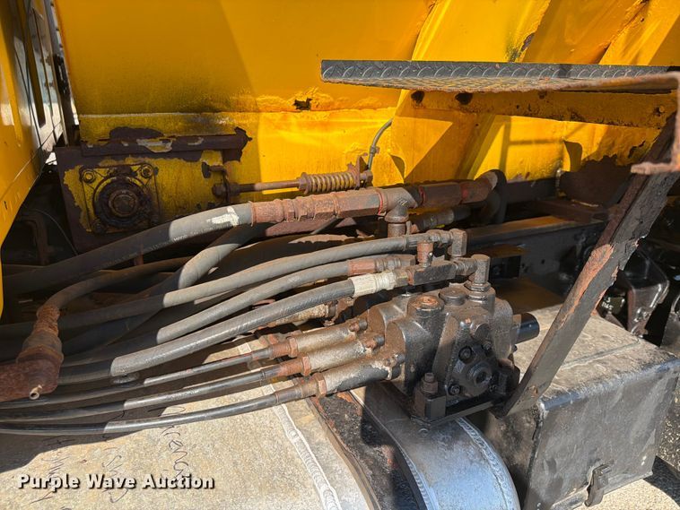 image for item FB5775 2000 Sterling L-Line dump truck