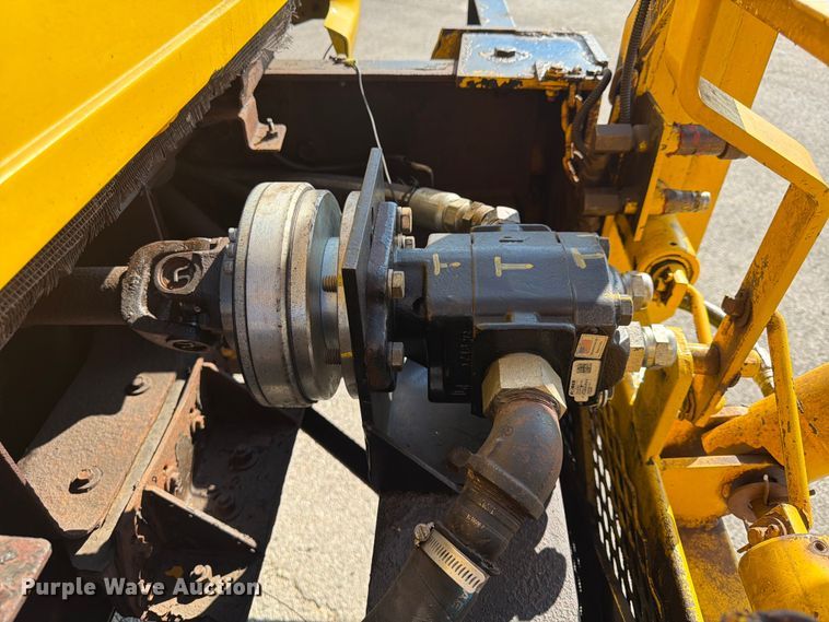 image for item FB5775 2000 Sterling L-Line dump truck