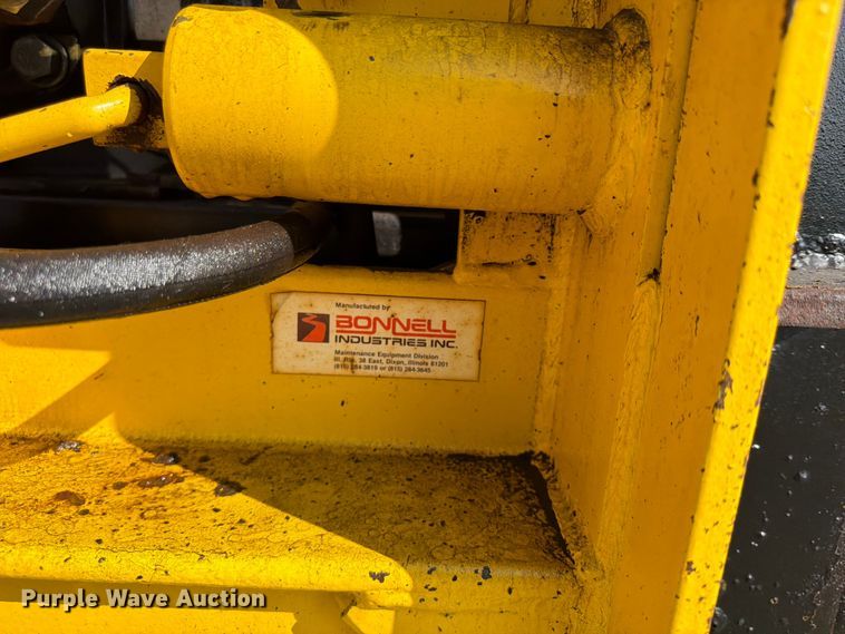 image for item FB5775 2000 Sterling L-Line dump truck