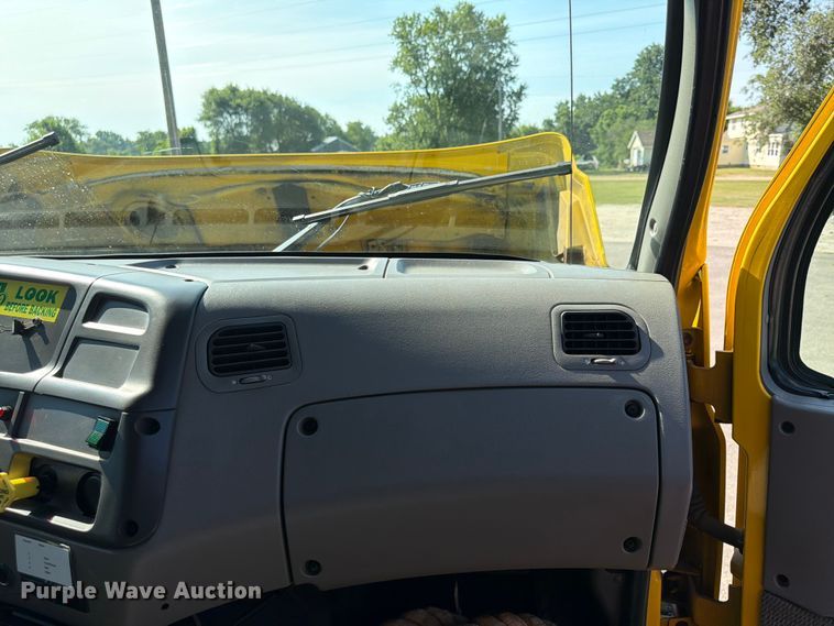 image for item FB5775 2000 Sterling L-Line dump truck