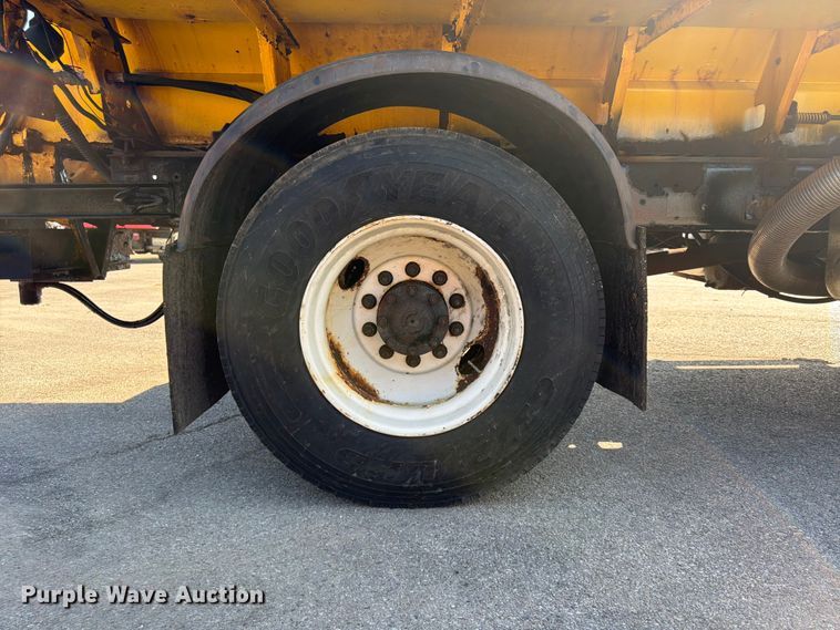 image for item FB5775 2000 Sterling L-Line dump truck