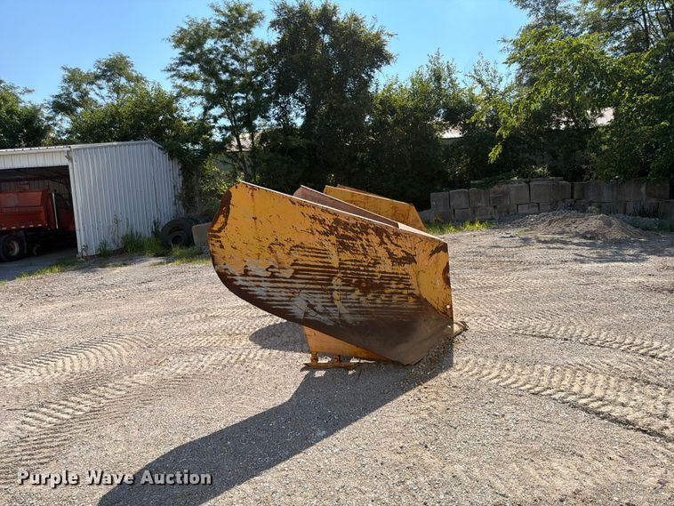 image for item FB5778 Adam's Snow Plow 6 V plow