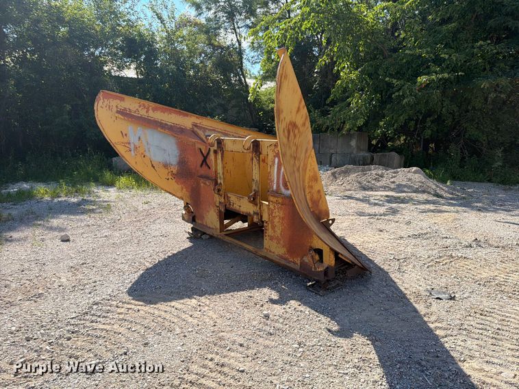 image for item FB5780 V plow