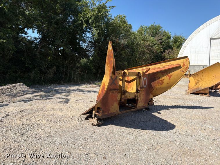 image for item FB5780 V plow