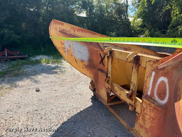 image for item FB5780 V plow