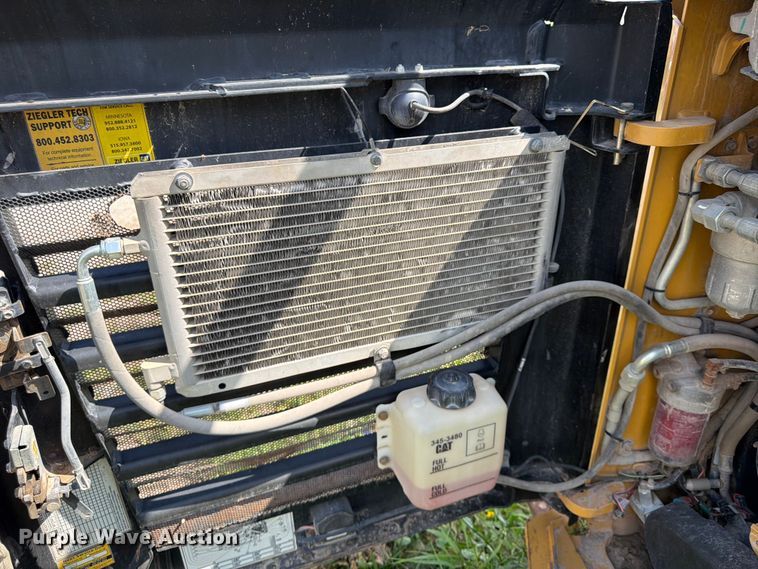 image for item FB5783 2016 Caterpillar 299D2 XHP tracked skid steer loader
