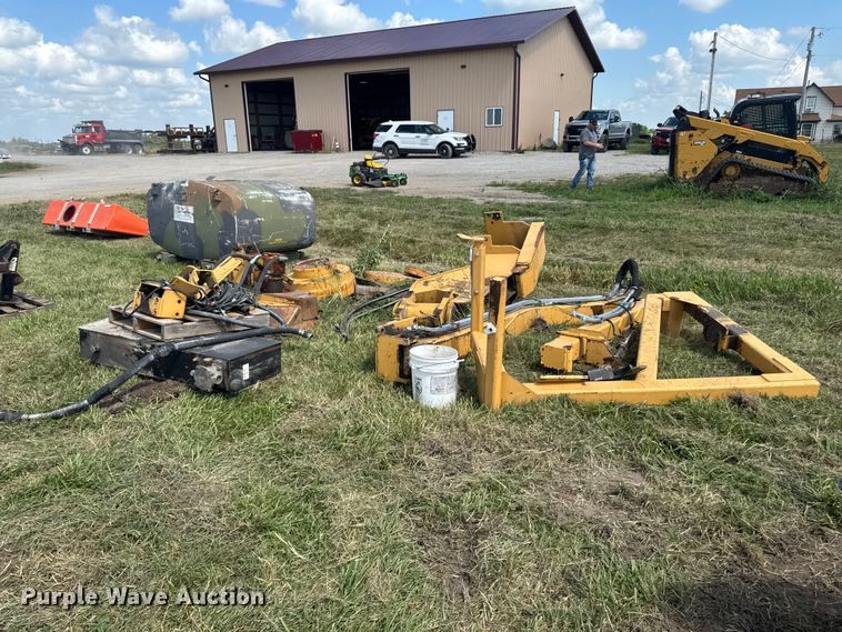 image for item FB5787 Diamond Mowers G Boom side boom mower