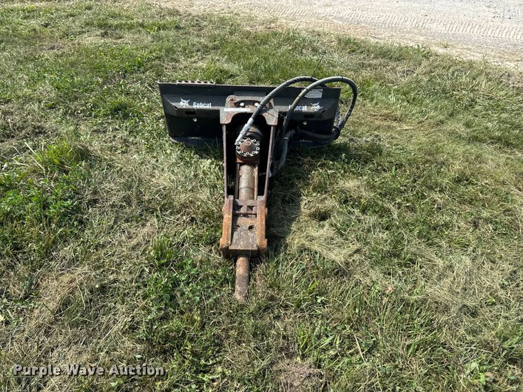 image for item FB5790 Bobcat B850 skid steer breaker