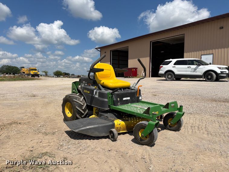image for item FB5796 2021 John Deere Z255 ZTR lawn mower