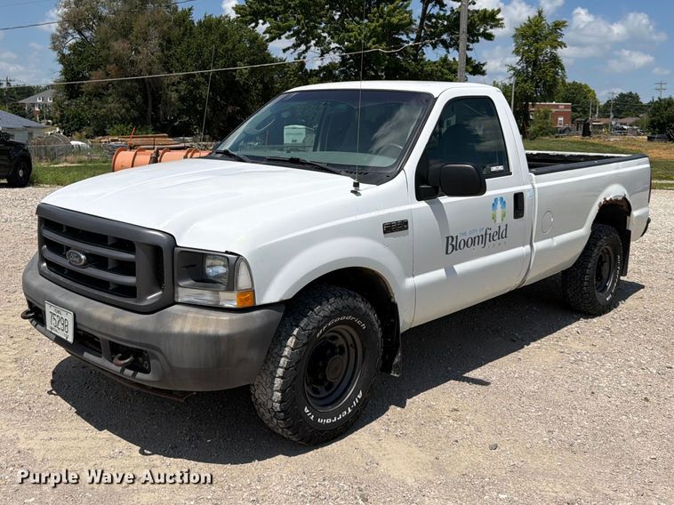 2004 Ford F350 Super Duty pickup truck