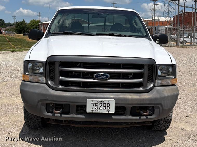 image for item FB5803 2004 Ford F350 Super Duty pickup truck