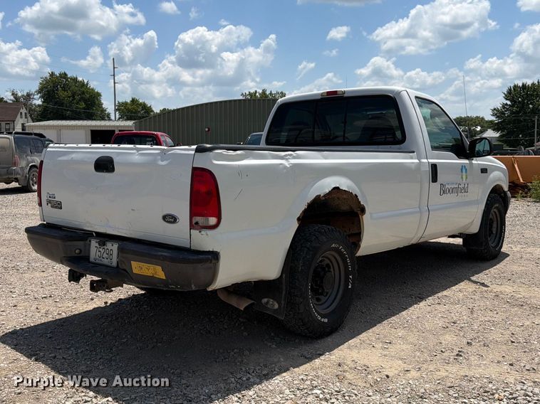 image for item FB5803 2004 Ford F350 Super Duty pickup truck