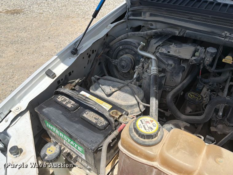 image for item FB5803 2004 Ford F350 Super Duty pickup truck