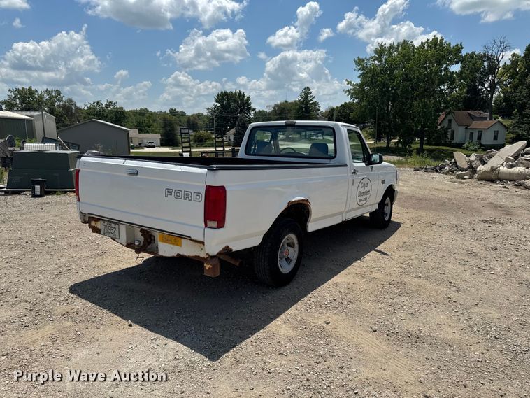 image for item FB5805 1993 Ford F150 pickup truck