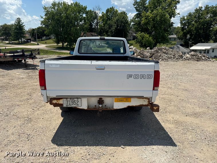 image for item FB5805 1993 Ford F150 pickup truck