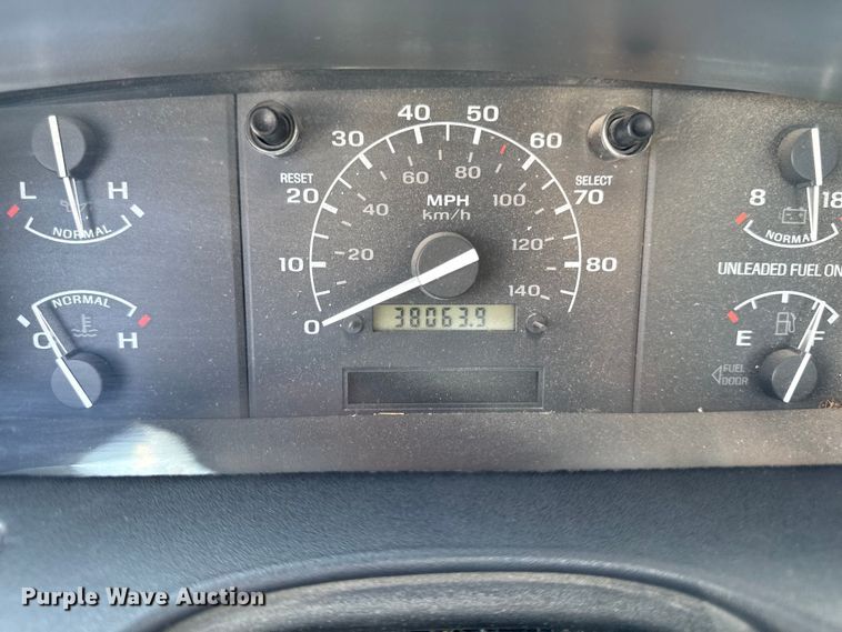 image for item FB5805 1993 Ford F150 pickup truck