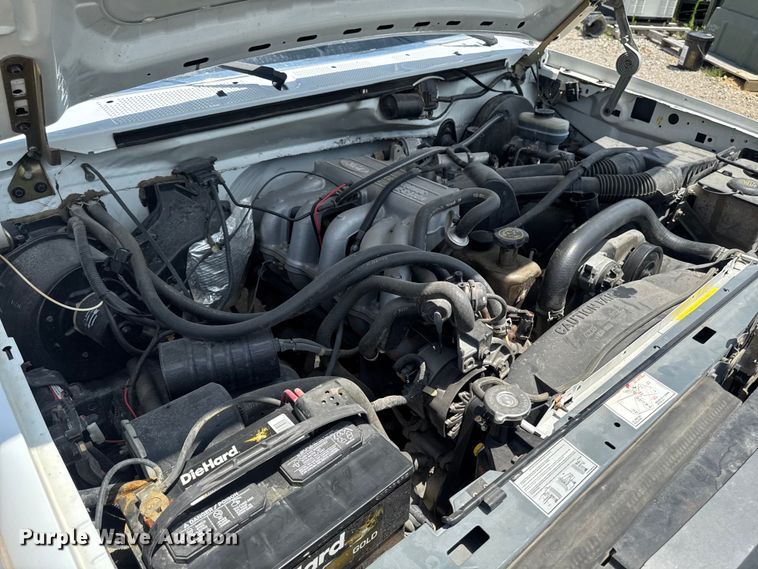 image for item FB5805 1993 Ford F150 pickup truck