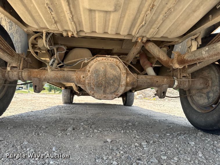 image for item FB5805 1993 Ford F150 pickup truck