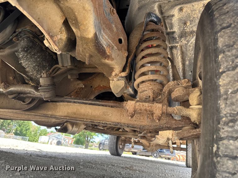 image for item FB5805 1993 Ford F150 pickup truck