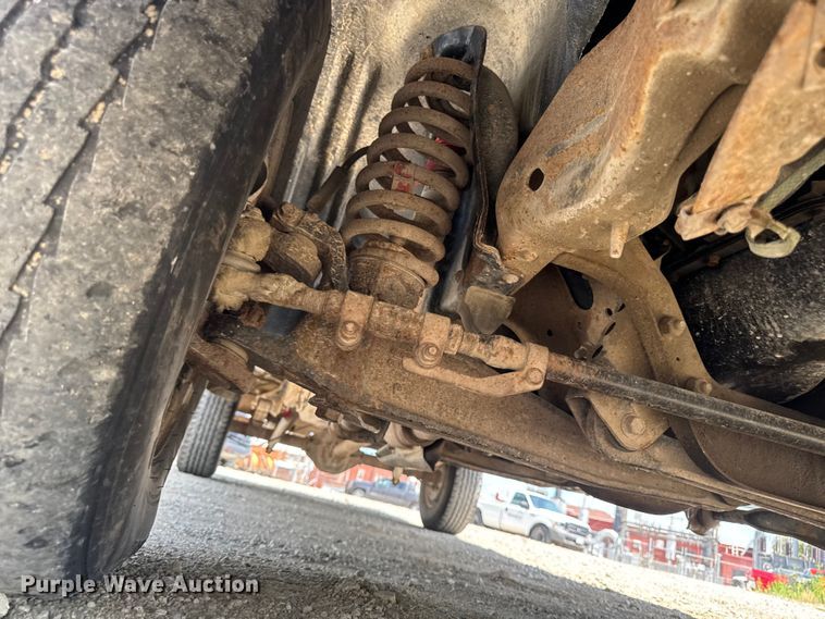 image for item FB5805 1993 Ford F150 pickup truck