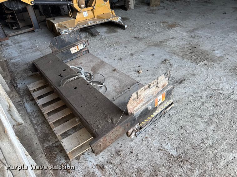 image for item FB5822 Eagle Lift 38Y 
