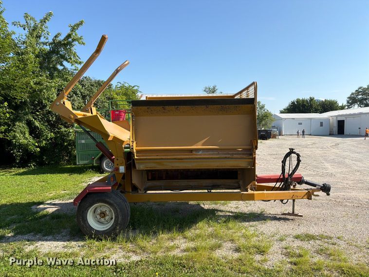 image for item FB5823 DuraTech HayBuster 2650 bale processor
