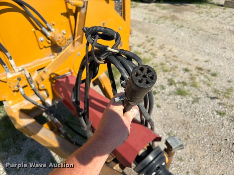 image for item FB5823 DuraTech HayBuster 2650 bale processor
