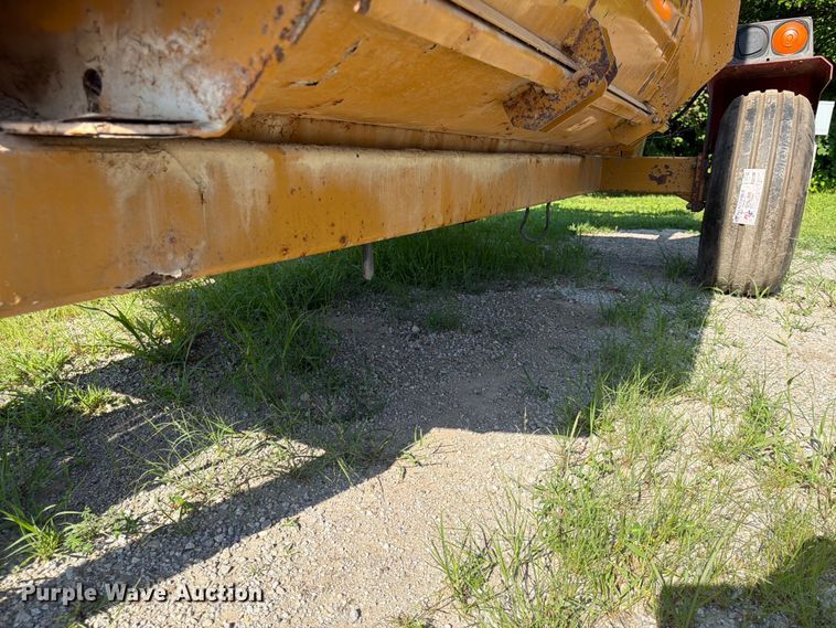 image for item FB5823 DuraTech HayBuster 2650 bale processor