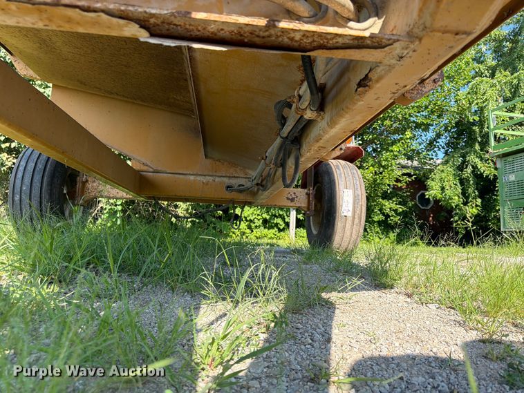 image for item FB5823 DuraTech HayBuster 2650 bale processor