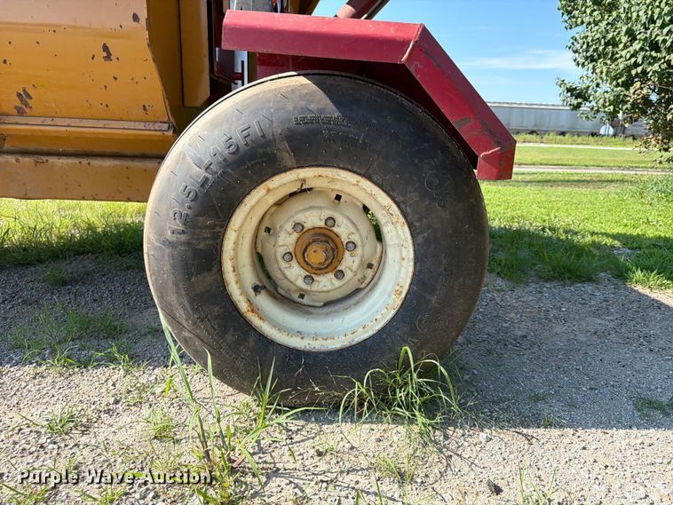 image for item FB5823 DuraTech HayBuster 2650 bale processor