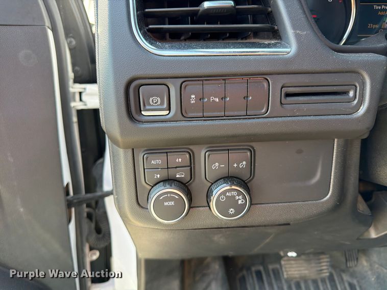 image for item FB5824 2023 Chevrolet Tahoe Police SUV