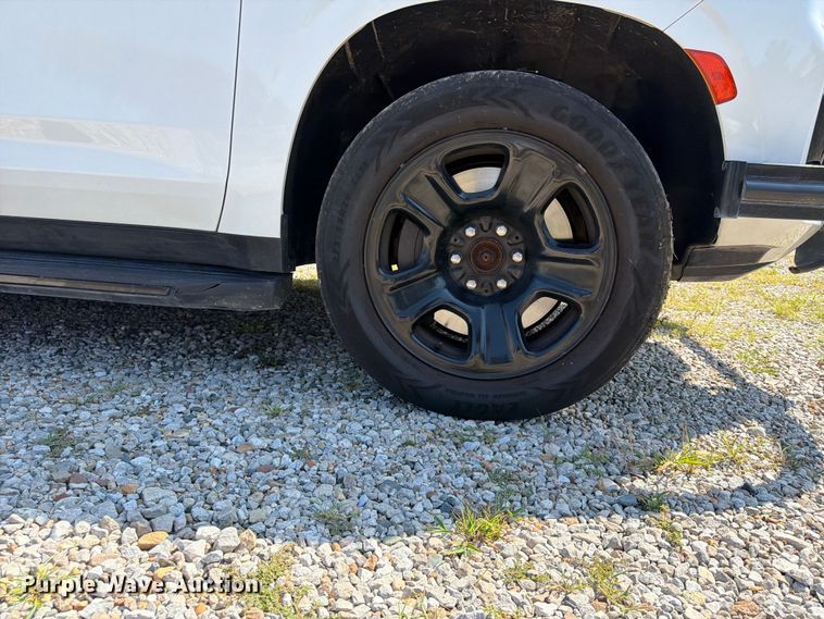 image for item FB5824 2023 Chevrolet Tahoe Police SUV
