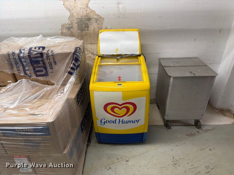 image for item FB5855 (12) milk coolers