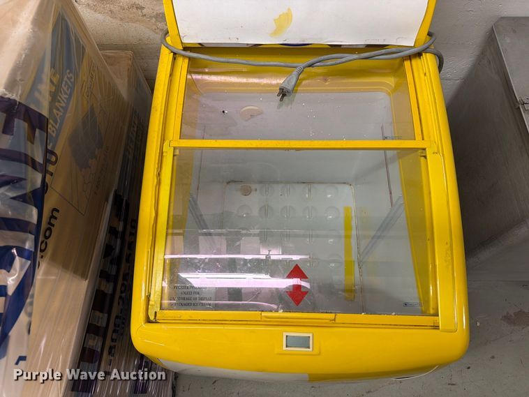 image for item FB5855 (12) milk coolers