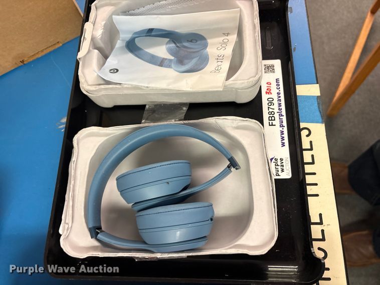 image for item FB8790 Beats Solo 40 headphones