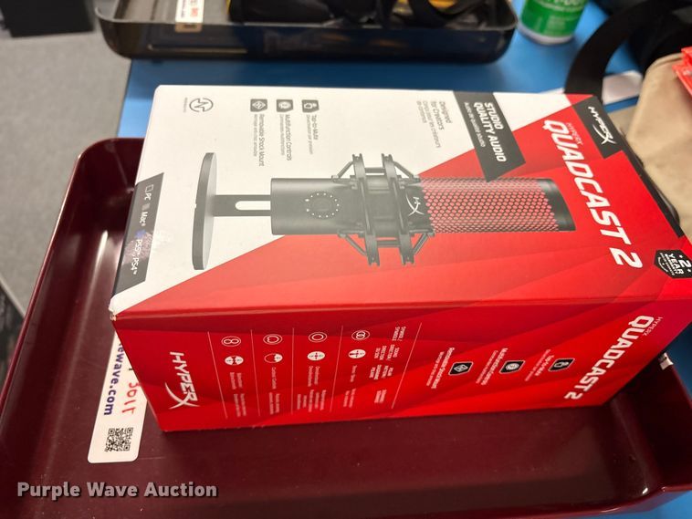 image for item FB8791 Hyper Quad Cast 2 microphone