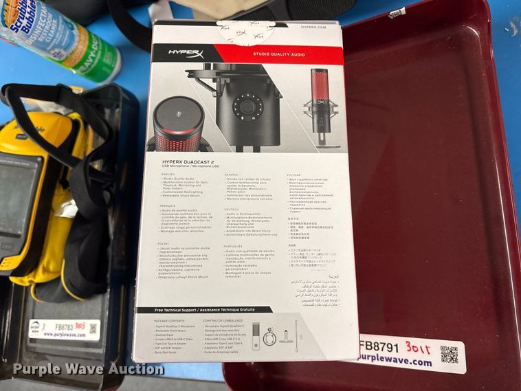 image for item FB8791 Hyper Quad Cast 2 microphone