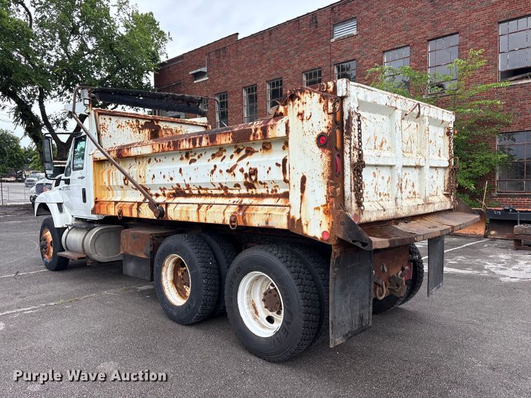 image for item FB8867 2012 International 7400 dump truck
