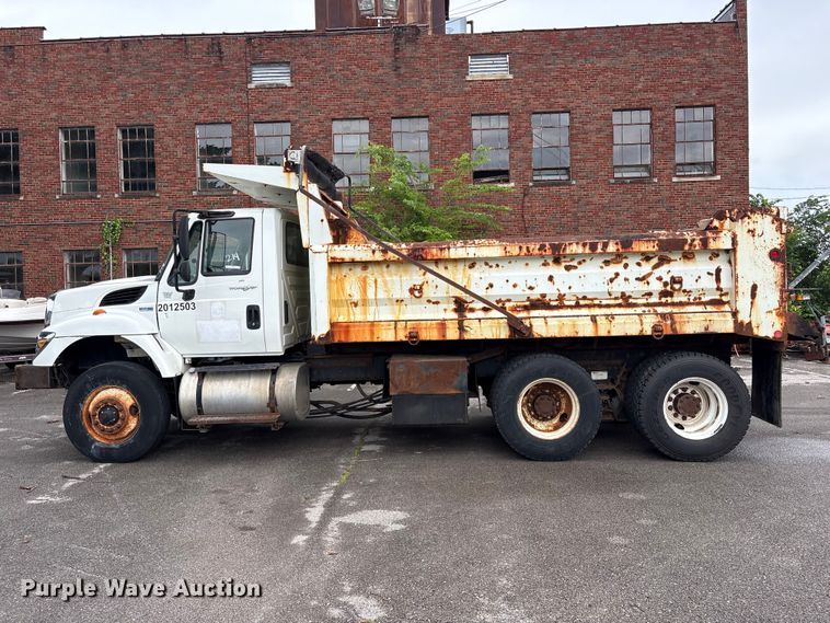 image for item FB8867 2012 International 7400 dump truck