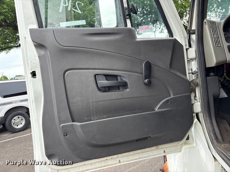 image for item FB8867 2012 International 7400 dump truck