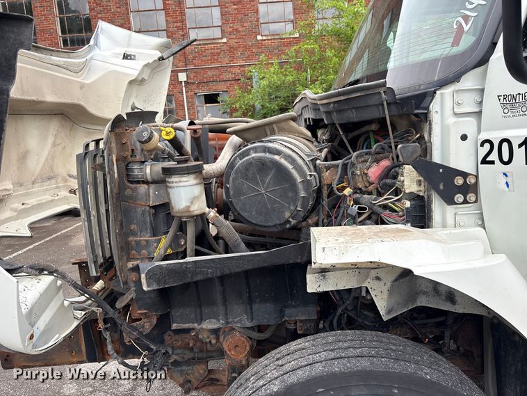 image for item FB8867 2012 International 7400 dump truck