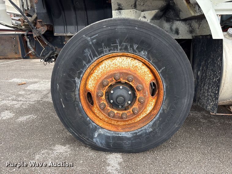 image for item FB8867 2012 International 7400 dump truck