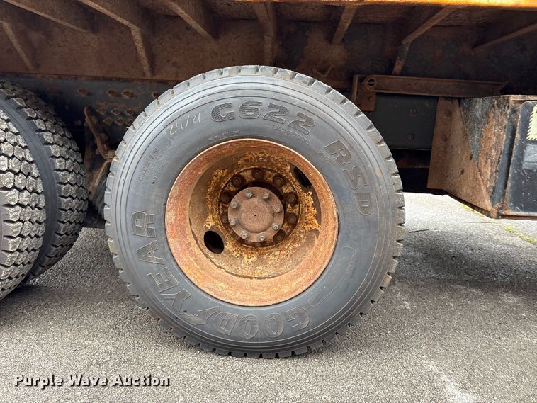 image for item FB8867 2012 International 7400 dump truck