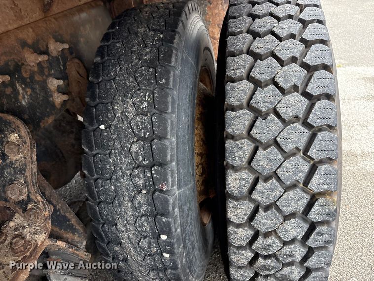 image for item FB8867 2012 International 7400 dump truck