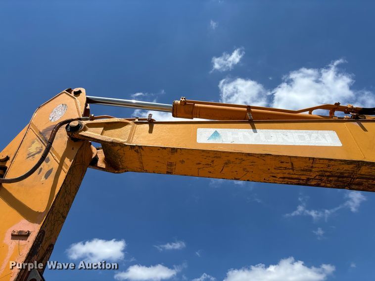 image for item FC1887 1995 Hyundai Robex 200LC excavator