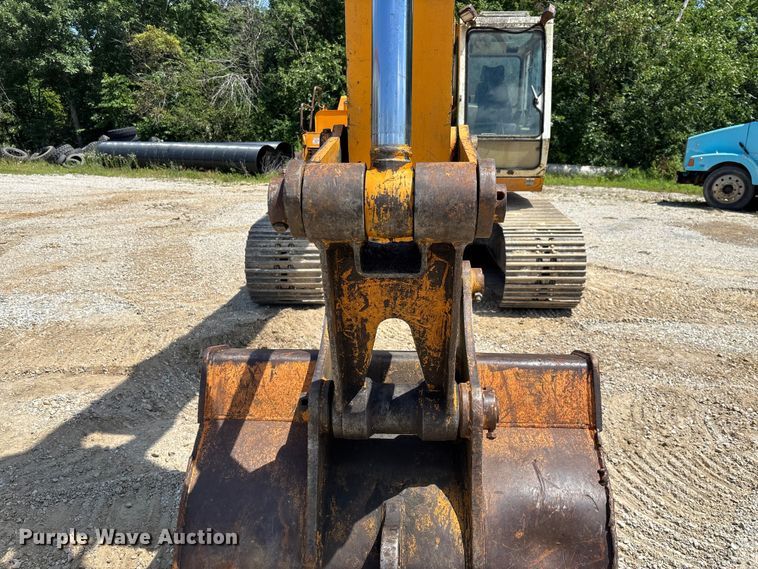 image for item FC1887 1995 Hyundai Robex 200LC excavator