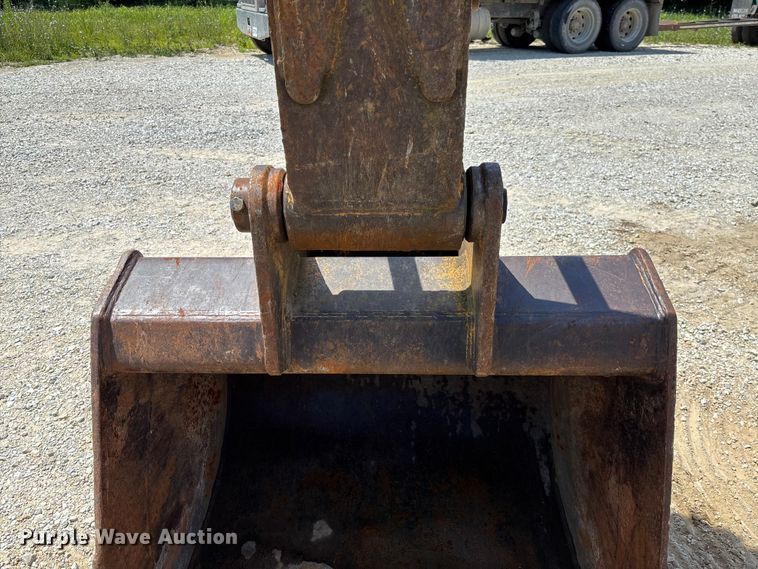 image for item FC1887 1995 Hyundai Robex 200LC excavator