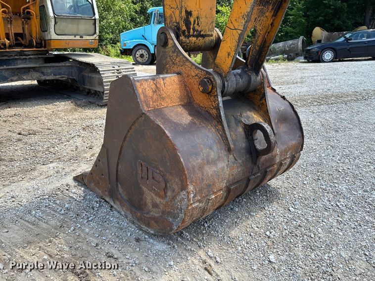 image for item FC1887 1995 Hyundai Robex 200LC excavator