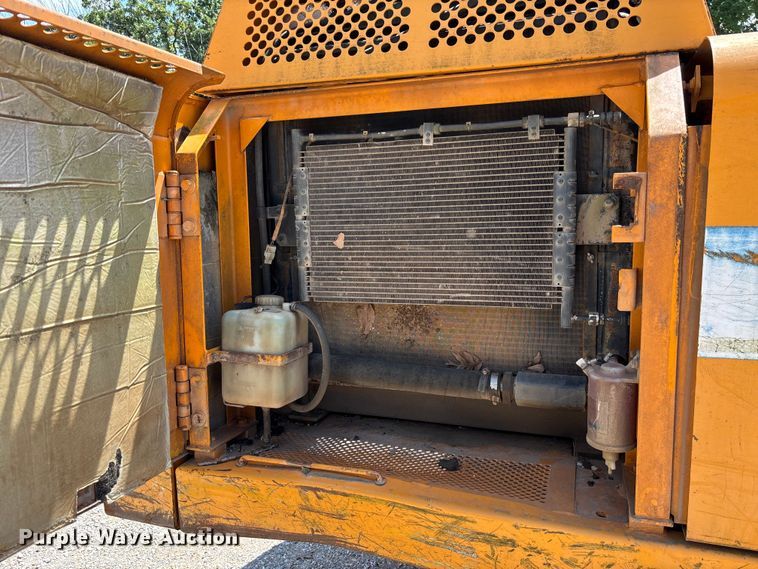 image for item FC1887 1995 Hyundai Robex 200LC excavator
