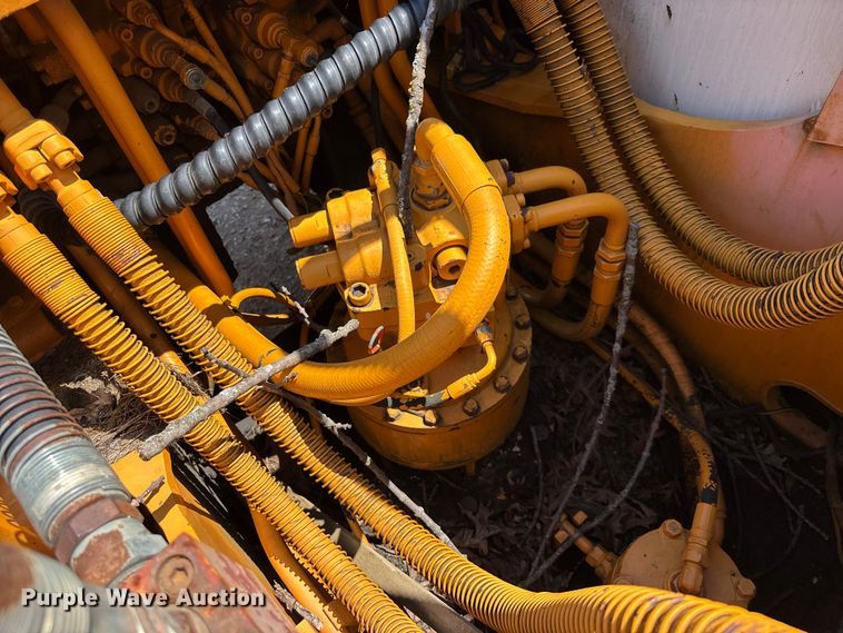 image for item FC1887 1995 Hyundai Robex 200LC excavator